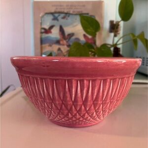 Retro Vintage Dimond Quilted Hull Pottery Bowl